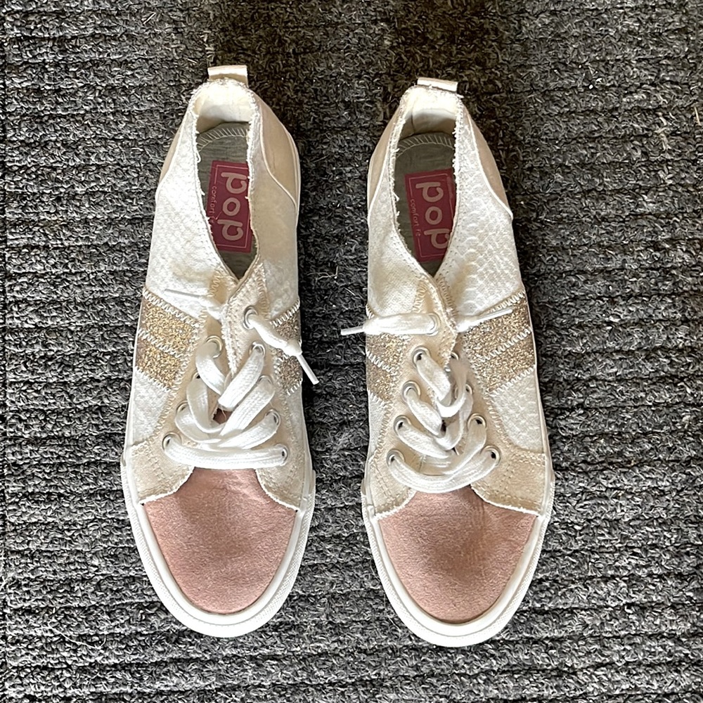 Women's Sneaker